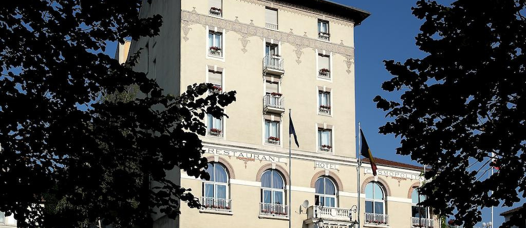 Hotel Cosmos & Spa, 孔特雷克塞维尔 — 照片 1