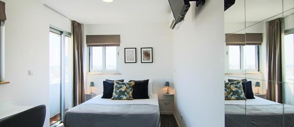 Phaedrus Living Luxury Suite Nicosia 510, Строволос — фото 1