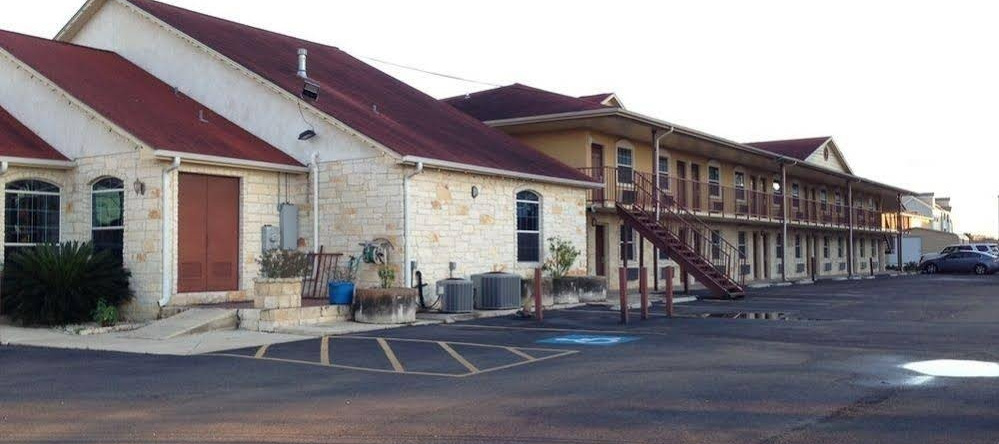 American Inn & Suites, 维多利亚 — 照片 1