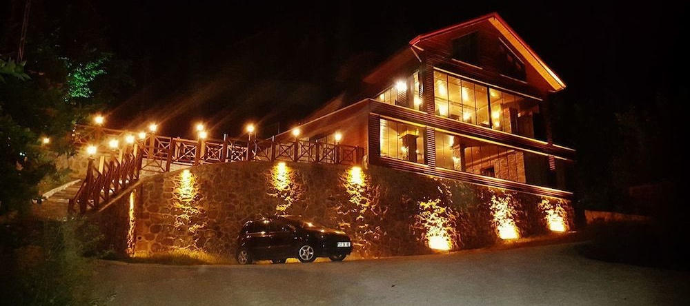 Falez Cafe & Restaurant & Pansiyon, 阿尔哈维 — 照片 1