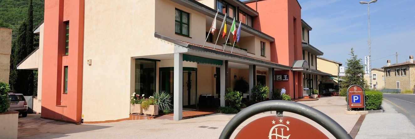 Guesia Village Hotel & Spa, Фолиньо — фото 1