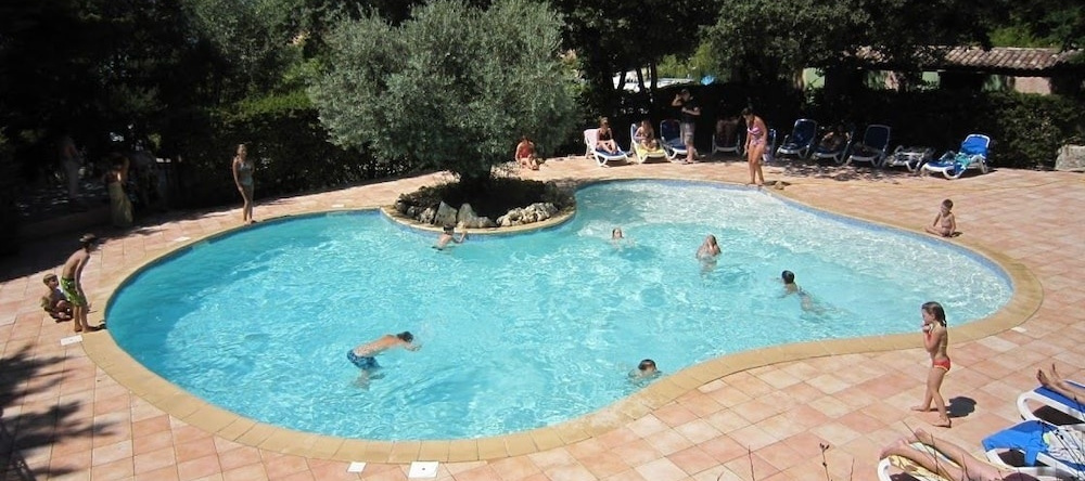 Camping Domaine De Chanteraine, 埃金 — 照片 1