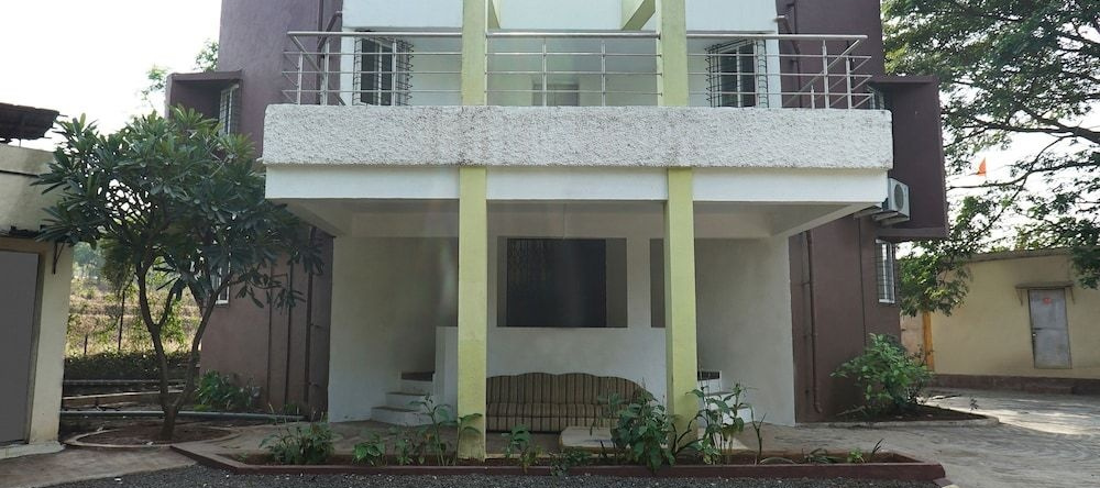 OYO 23383 Sai Holiday Resorts, Pirangut — photo 1