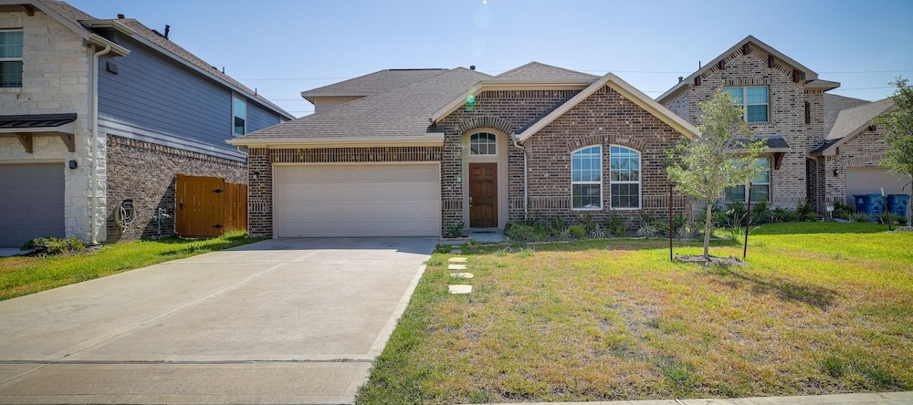 Spacious Texas Vacation Rental W/ Community Pool!, Хамбл — фото 1