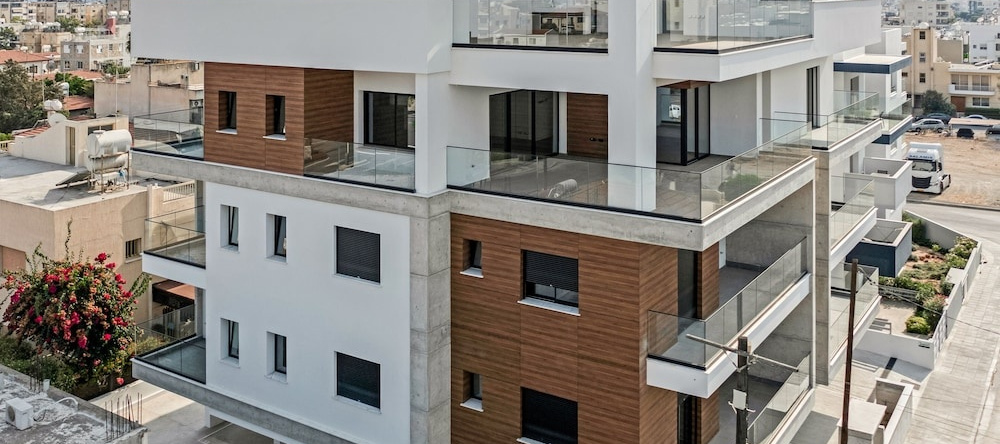 Sanders Crystal 1 Precious 3 Bdr Apt With Shared Pool, Лимассол — фото 1