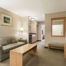 Days Inn & Suites by Wyndham Thunder Bay, Thunder Bay — photo 3