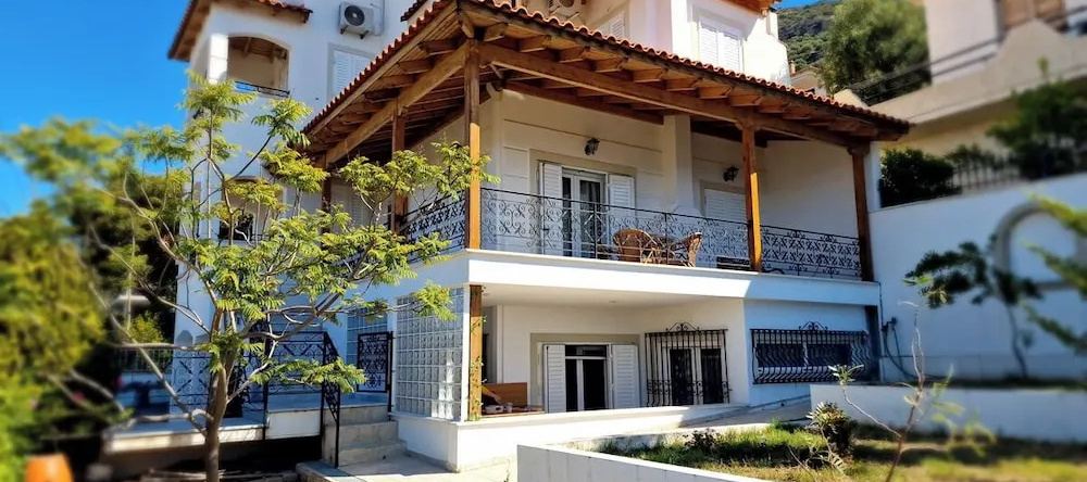 The Mirador Boutique Villa with Scenic Sea View, 梅索盖亚斯的马科普洛 — 照片 1