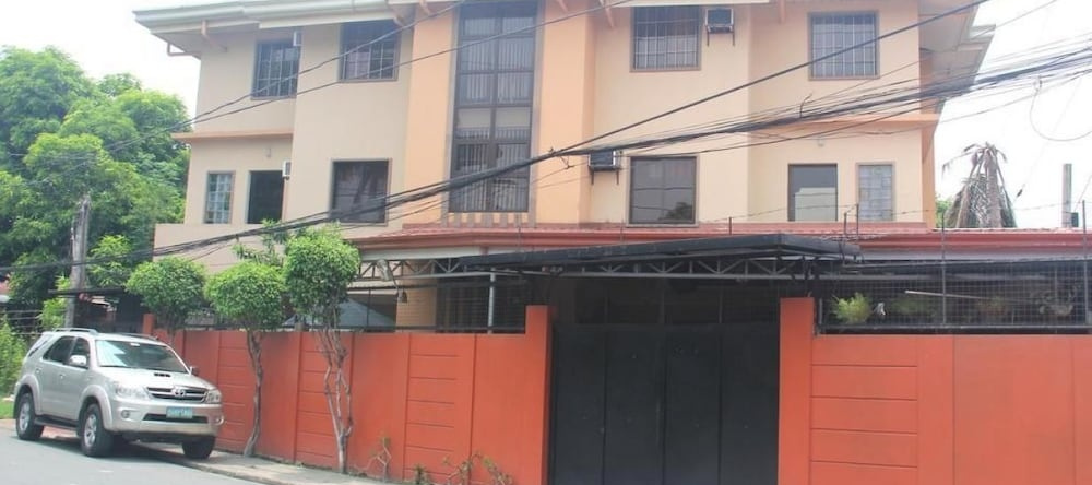 Macopartel Transient Home, Las Pinas — photo 1