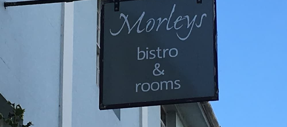 Morleys Bistro | By Huluki Sussex Stays, Херстпирпойнт — фото 1