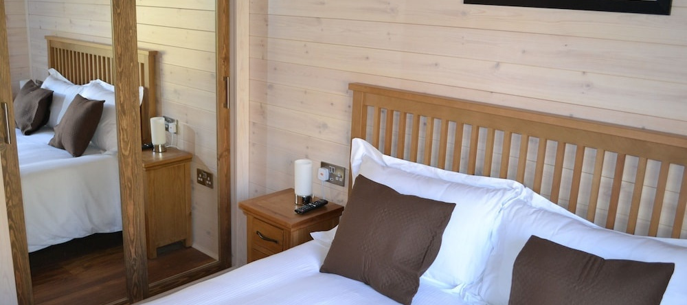 The Chiltern Lodges at Upper Farm Henton, Chinnor — photo 1