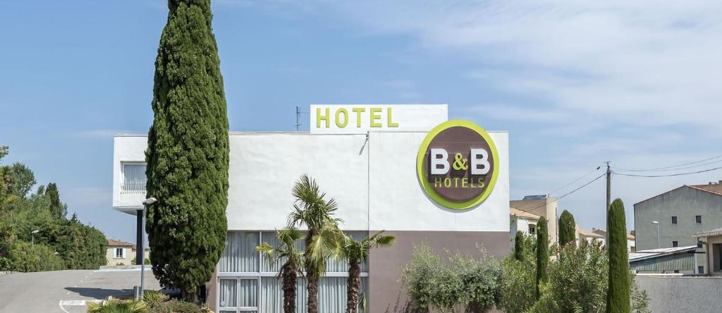 B&B Hotel Orange - Echangeur A7 A9, Оранж — фото 1