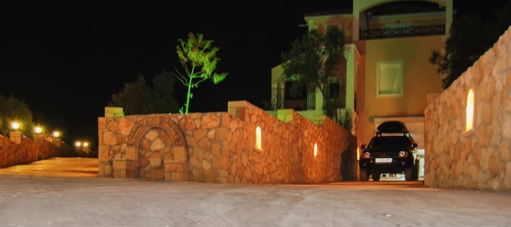 Villa With 3 Bedrooms in Lixouri, With Wonderful sea View, Private Poo, 武尼 — 照片 1