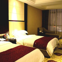 Huangguan Business Hotel, Синьян — фото 4