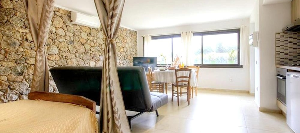 Studio in Moltifao, With Wonderful Mountain View, Furnished Garden and Wifi - 20 km From the Slopes, 莫尔蒂福 — 照片 1