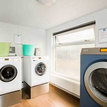 Modern chalet with a dishwasher, located in Park De Veluwe, 贝克贝亨 — 照片 3
