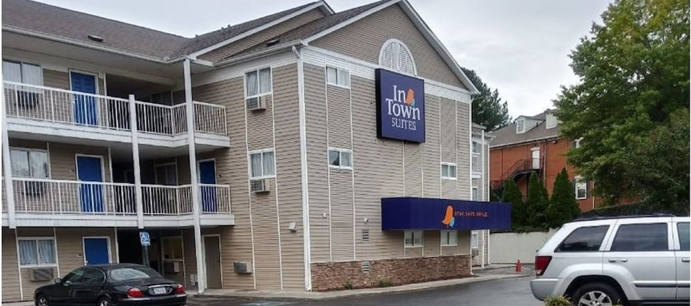 Intown Suites Extended Stay Atlanta Ga - Gwinnett Place, Норкросс — фото 1