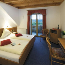 Panorama-Hotel Am See, 诺因堡福姆瓦尔德 — 照片 3