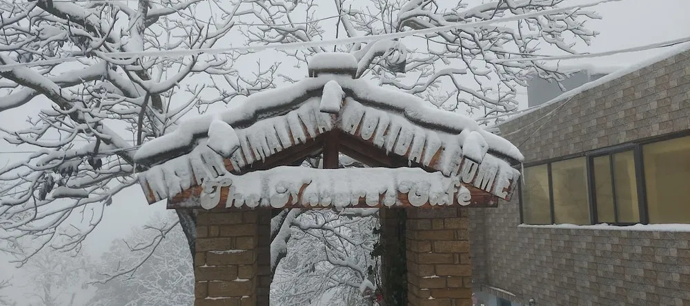 Kasar Himalaya Holiday Resorts, 阿尔莫拉 — 照片 1