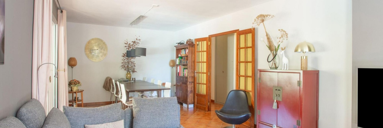 Very attractive detached villa with its own swimming pool, 奥普斯 — 照片 1