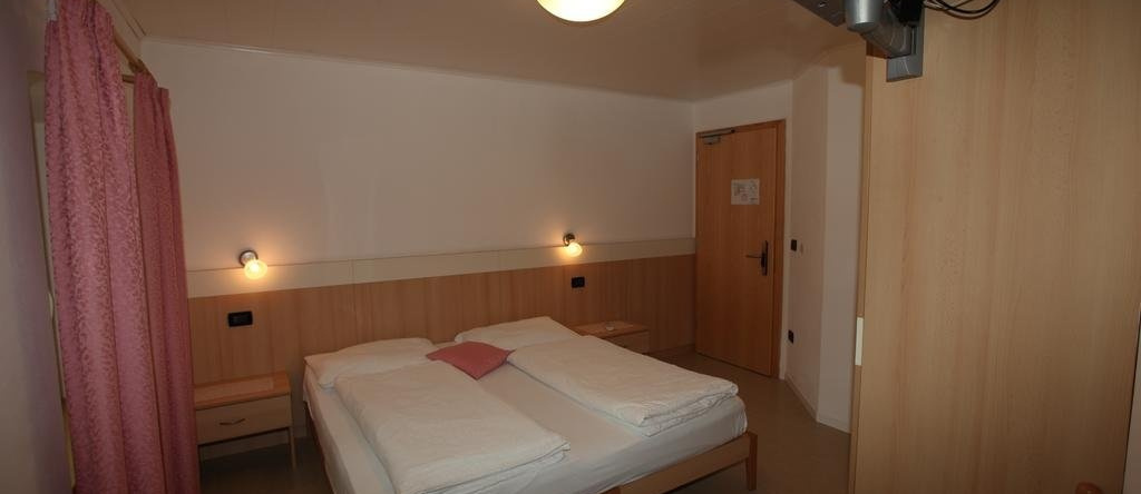 Hotel Stampfer, 布龙佐洛 — 照片 1