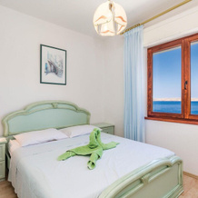 Beautiful Home in Lukovo Sugarje With 5 Bedrooms, Jacuzzi and Wifi, 卢科沃舒加列 — 照片 3