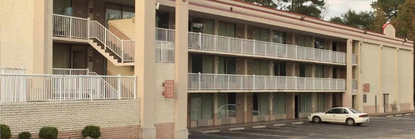 Magnuson Hotel Columbia, 登茨维尔 — 照片 1