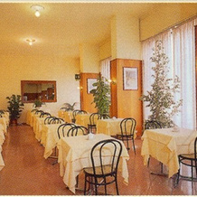 Maximum, Cinisello Balsamo — photo 2