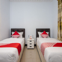 OYO 1520 Hotel Kartini, Tarutung — photo 4