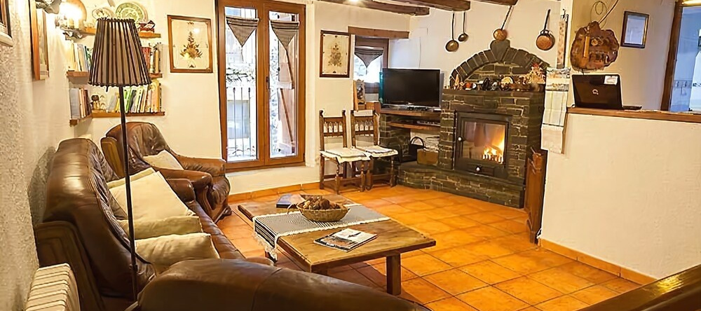 Casa Macià, Rialp — photo 1
