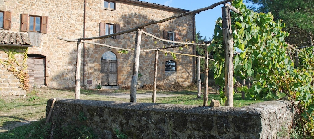 Podere Montepozzo, a charming country home, Acquapendente — photo 1