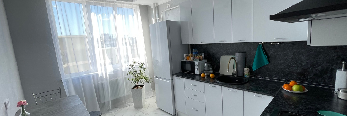 V ZHK Semeyniy Apartments, Novorossiysk — photo 1
