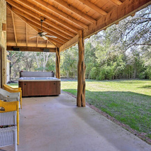 Riverfront Blanco Home w/ Shaded Porch + Hot Tub, 布兰科 — 照片 4