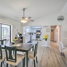 Bright Sebastian Home W/ Pool ~ 7 Mi To Beach!, Себастьян — фото 2
