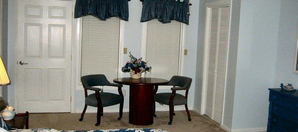Rock Laurel Bed and Breakfast, Candler — photo 1