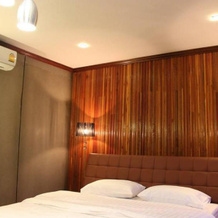 Hop N Hip Hotel, 沙功那空 — 照片 4