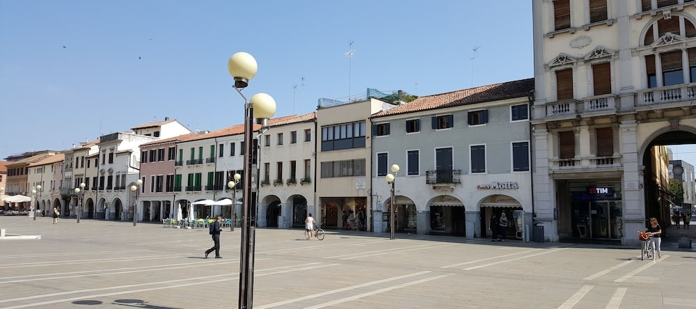 Venice Garden Apartments, 威尼斯 — 照片 1