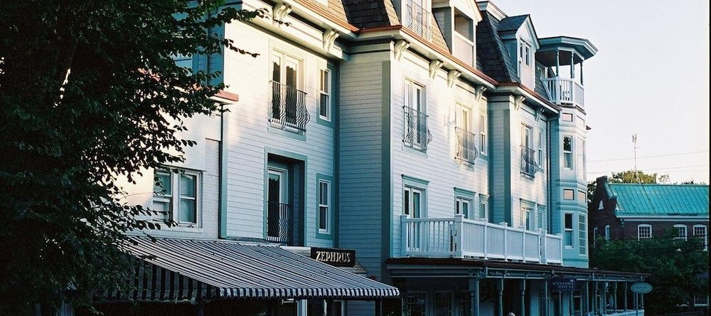Mansion House Inn And Spa, 葡萄园港 — 照片 1