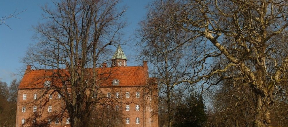 Sostrup Slot og Kloster, 格雷诺 — 照片 1