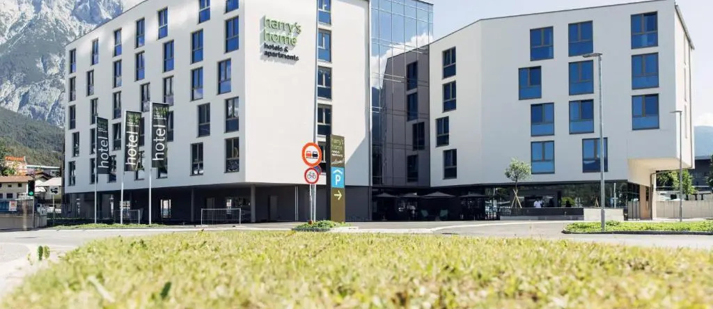 Harry's Home Telfs Hotel & Apartments, Телфс — фото 1