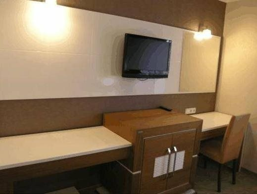 Buyuk Erzincan Hotel, 埃尔津詹 — 照片 1