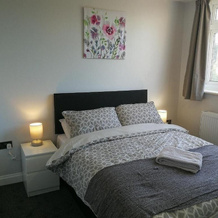 Bluewater House - Immaculate 4-bed in Greenhithe, Greenhithe — photo 2