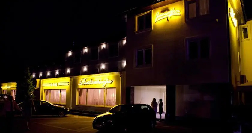 Hotel Jamajka, Вонгровец — фото 1