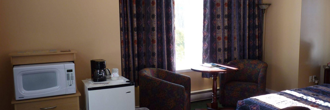 Hotel-Motel Le Saint Faustin, 圣福斯坦-拉克卡雷 — 照片 1