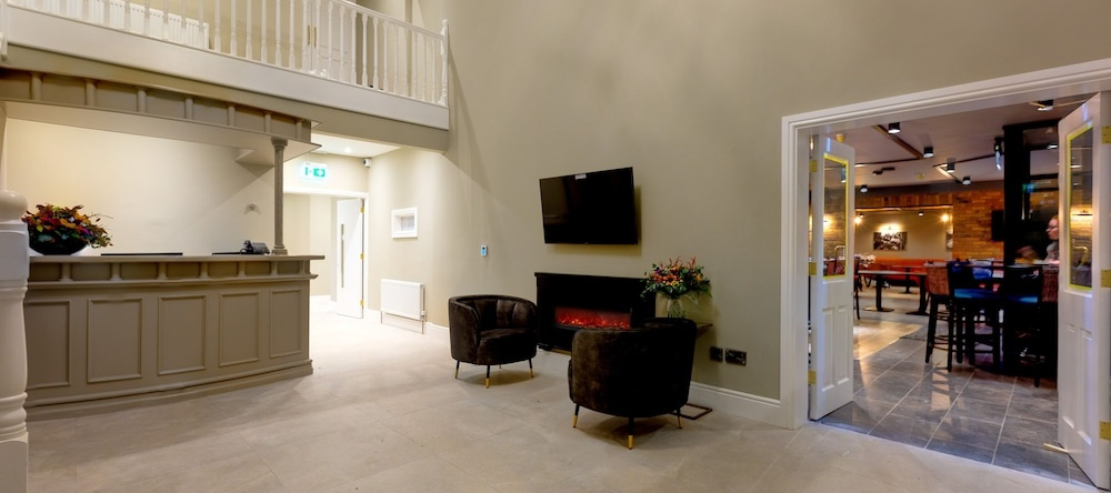 Castle Varagh Hotel & Bar, Каслполлард — фото 1
