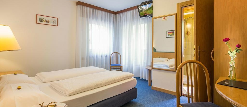 Hotel Garnì Ai Serrai, 罗卡皮耶托雷 — 照片 1