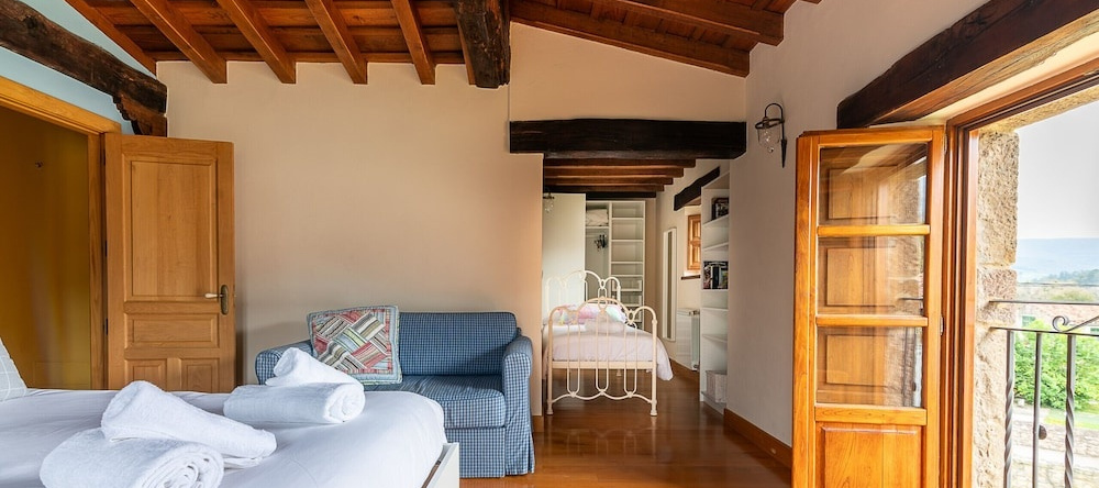 The Stone House, Barcena de Pie de Concha — photo 1