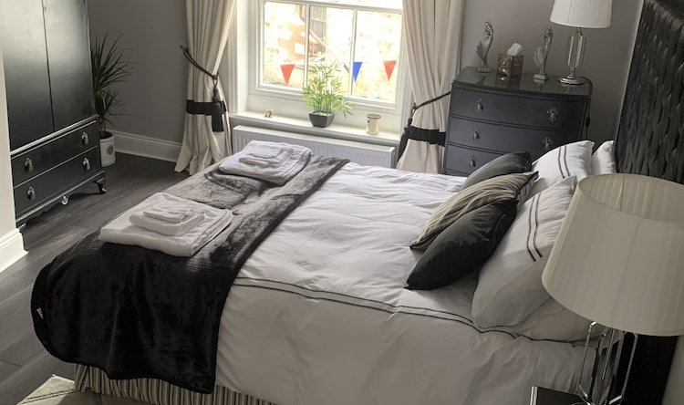 Impeccable 1-bed Apartment in the Heart of Hexham, Hexham — photo 1