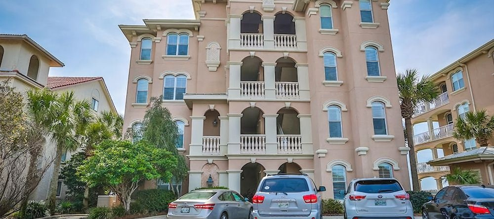 3 by the Sea 3 Bedroom Holiday Home by Five Star Properties, 西克雷斯特 — 照片 1