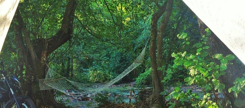 Kirkahvesi Garden - Campsite, 奇纳尔哲克 — 照片 1