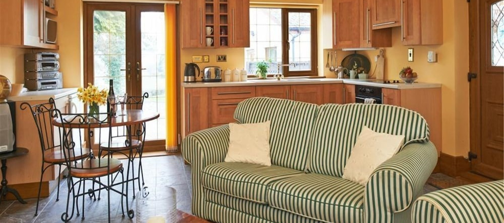 Cute Holiday Home With Terrace Near the Center of Brecon, 兰弗林纳赫 — 照片 1